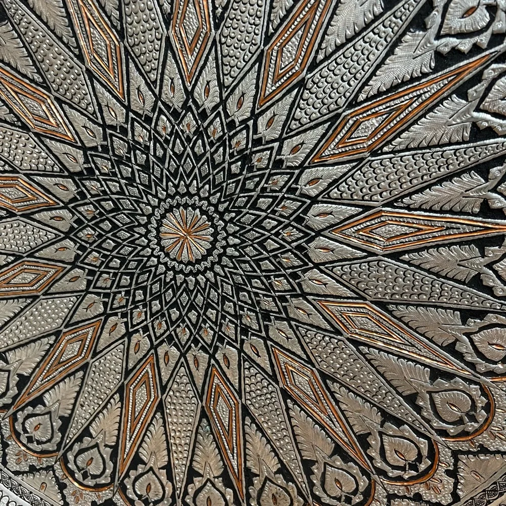Oriental Copper Handhammerwork Round Tray - Picture 2 of 7